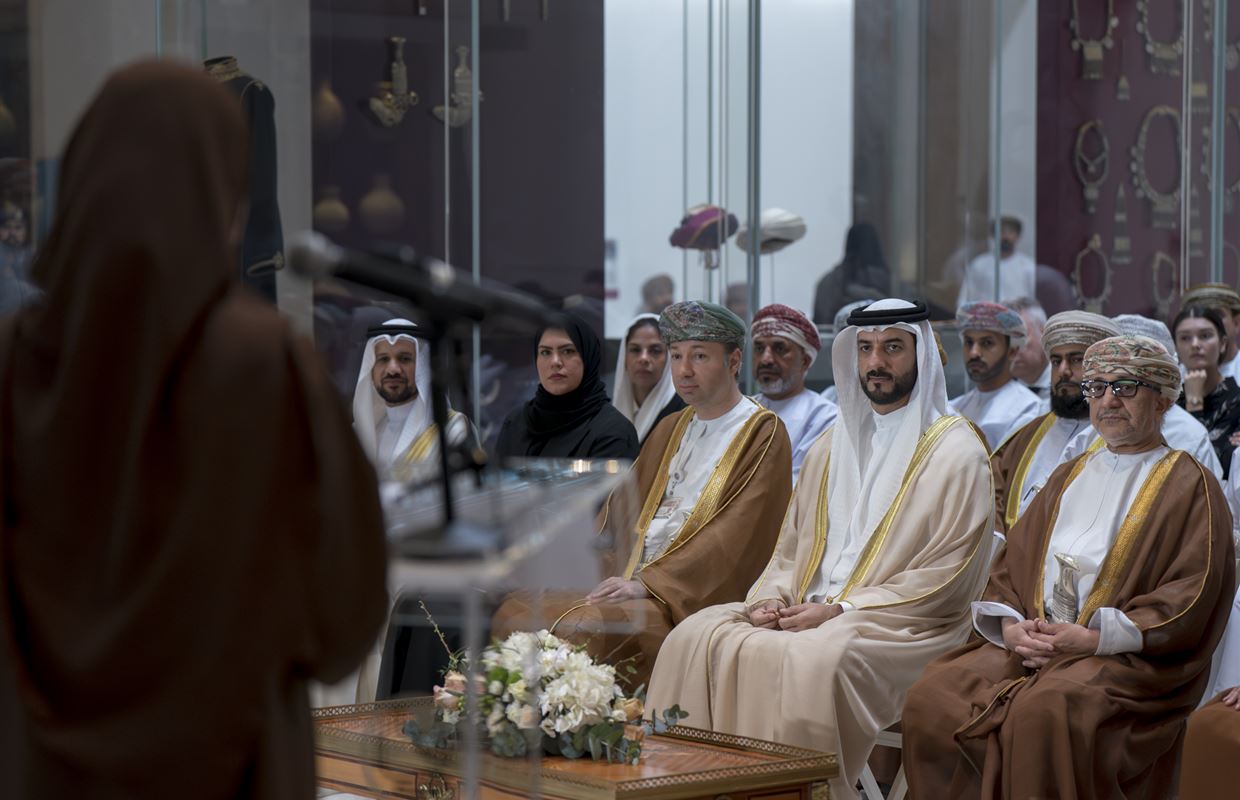 سلطان بن أحمد القاسمي يشهد افتتاح معرض 