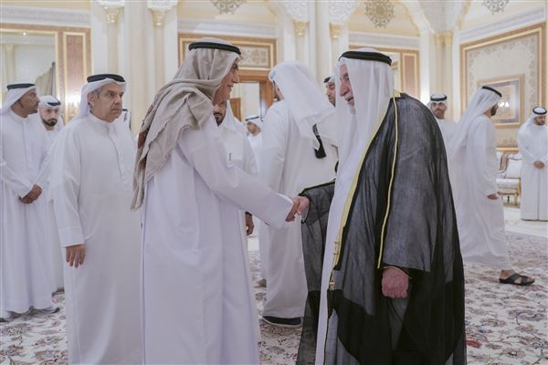 حاكم الشارقة يستقبل المهنئين بشهر رمضان المبارك في قصر البديع