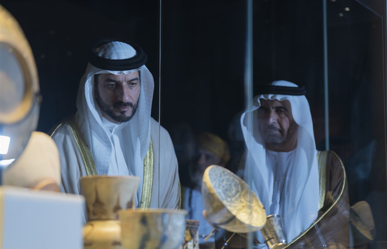 سلطان بن أحمد القاسمي يشهد افتتاح معرض 