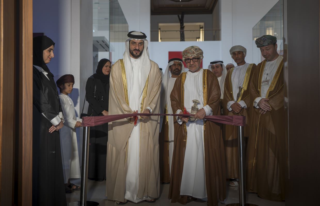 سلطان بن أحمد القاسمي يشهد افتتاح معرض 