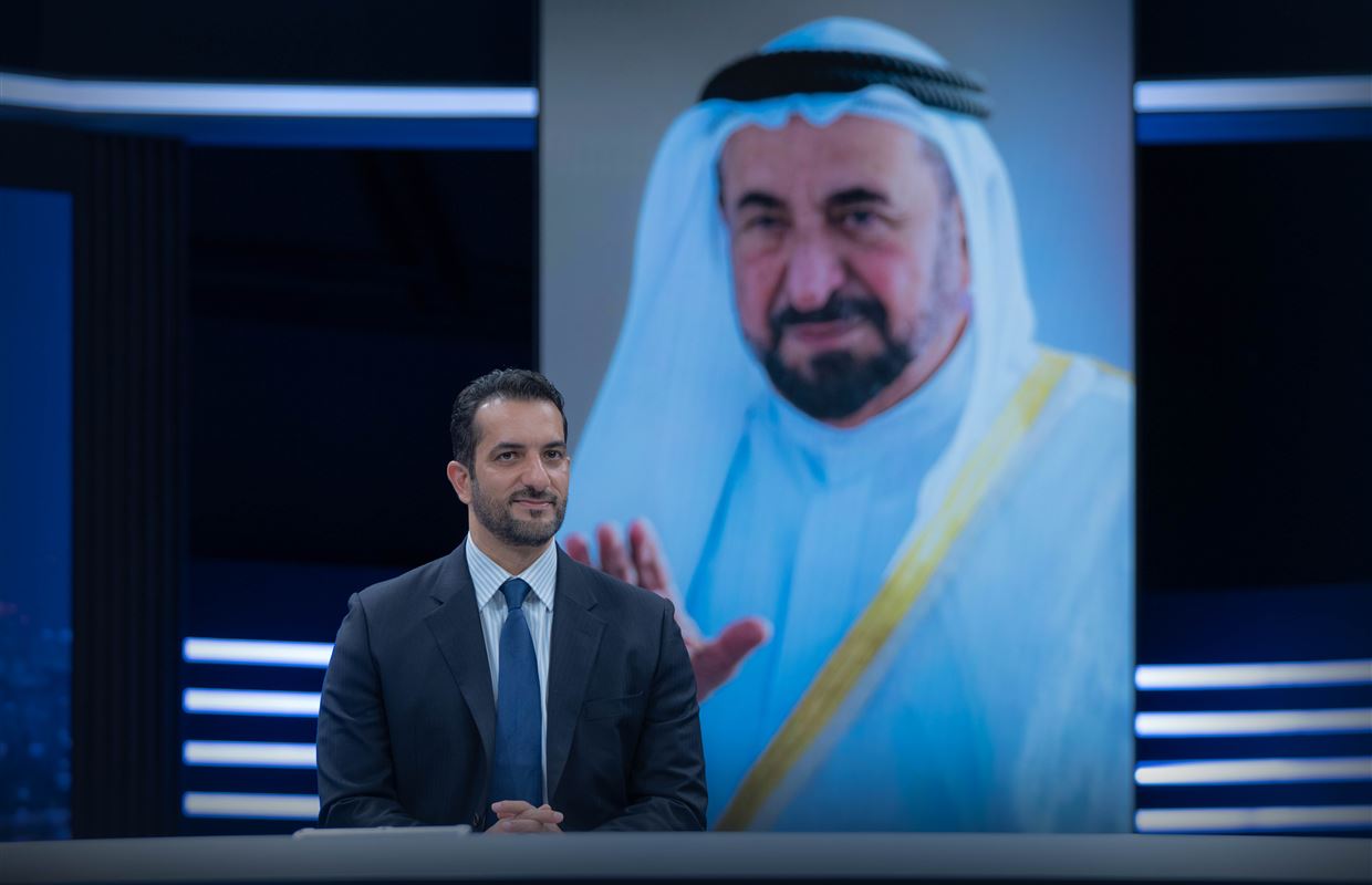 سلطان بن أحمد القاسمي يزور مؤسسة منهوا للبث التلفزيوني والإذاعي 