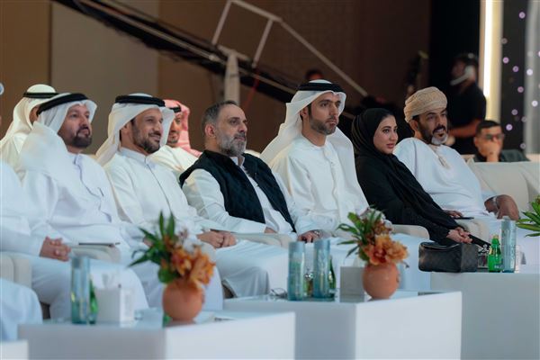 عبد الله بن سالم القاسمي وسلطان بن أحمد القاسمي يشهدان الجلسة الثانية للمجلس الرمضاني لنادي الشارقة للصحافة