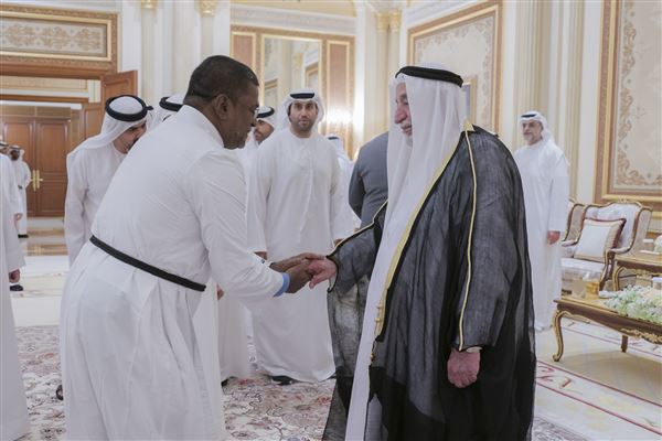 حاكم الشارقة يستقبل المهنئين بشهر رمضان المبارك في قصر البديع