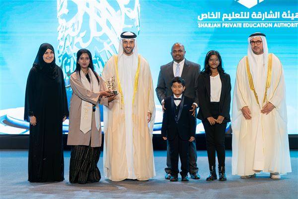 سلطان بن أحمد القاسمي يكرم الفائزين بجائزة الشارقة للتفوق والتميز التربوي في دورتها الـ 30