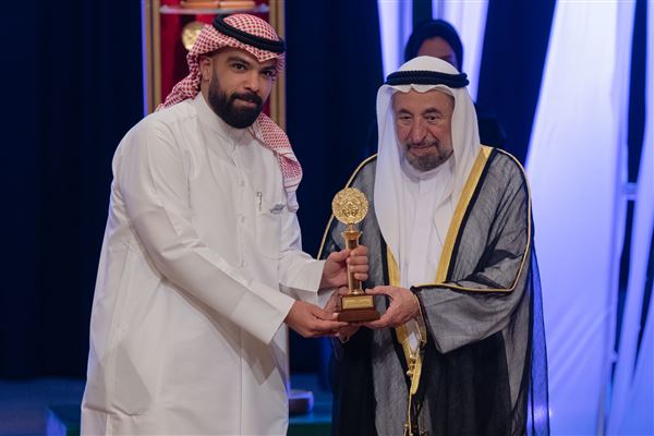 سلطان القاسمي يشهد ختام الدورة 32 من أيام الشارقة المسرحية ويُكرّم الفائزين