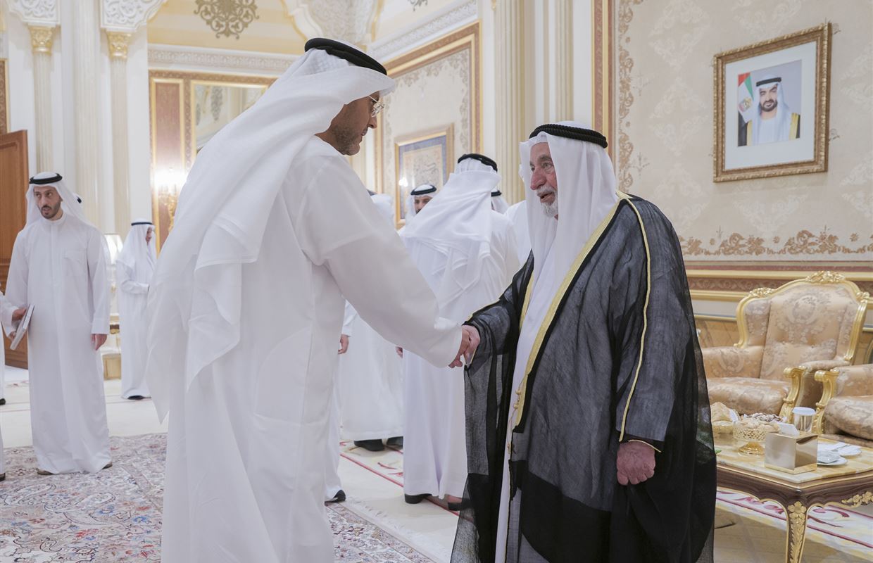حاكم الشارقة يستقبل المهنئين بشهر رمضان المبارك في قصر البديع