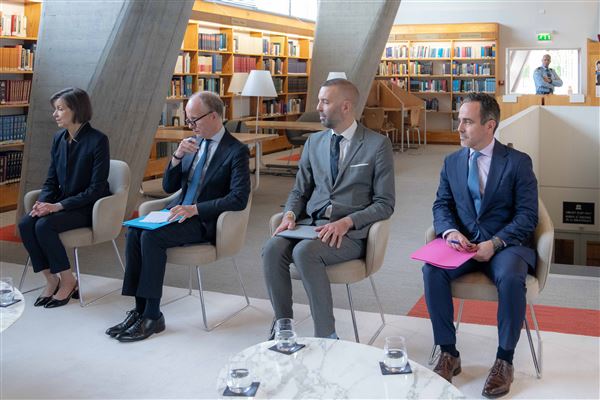 Sharjah Ruler witnesses signing of  USD 6 million agreement to digitise UNESCO’s Archives