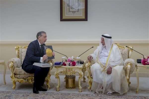 Sharjah Ruler meets with Pres. of the National Library of France