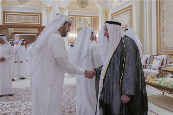 حاكم الشارقة يستقبل المهنئين بشهر رمضان المبارك في قصر البديع