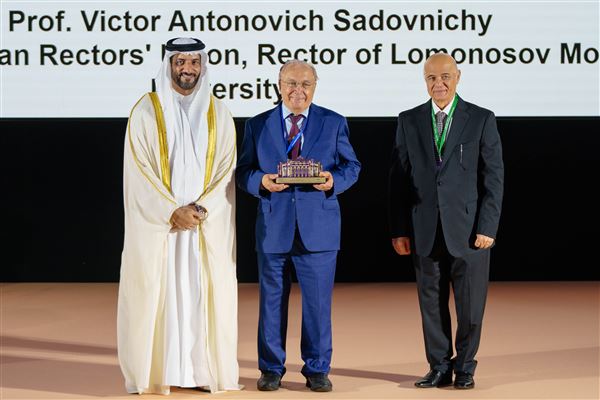 سلطان بن أحمد القاسمي يشهد انطلاق المؤتمر الثالث لرؤساء الجامعات العربية والروسية بجامعة الشارقة