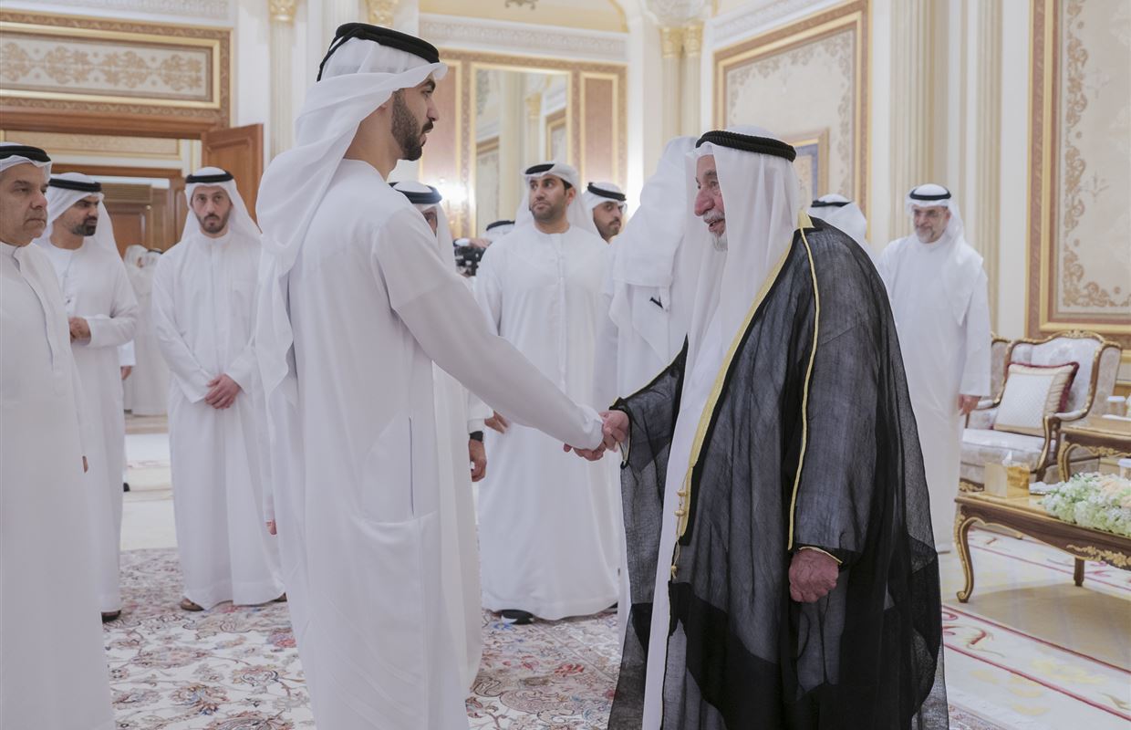 حاكم الشارقة يستقبل المهنئين بشهر رمضان المبارك في قصر البديع