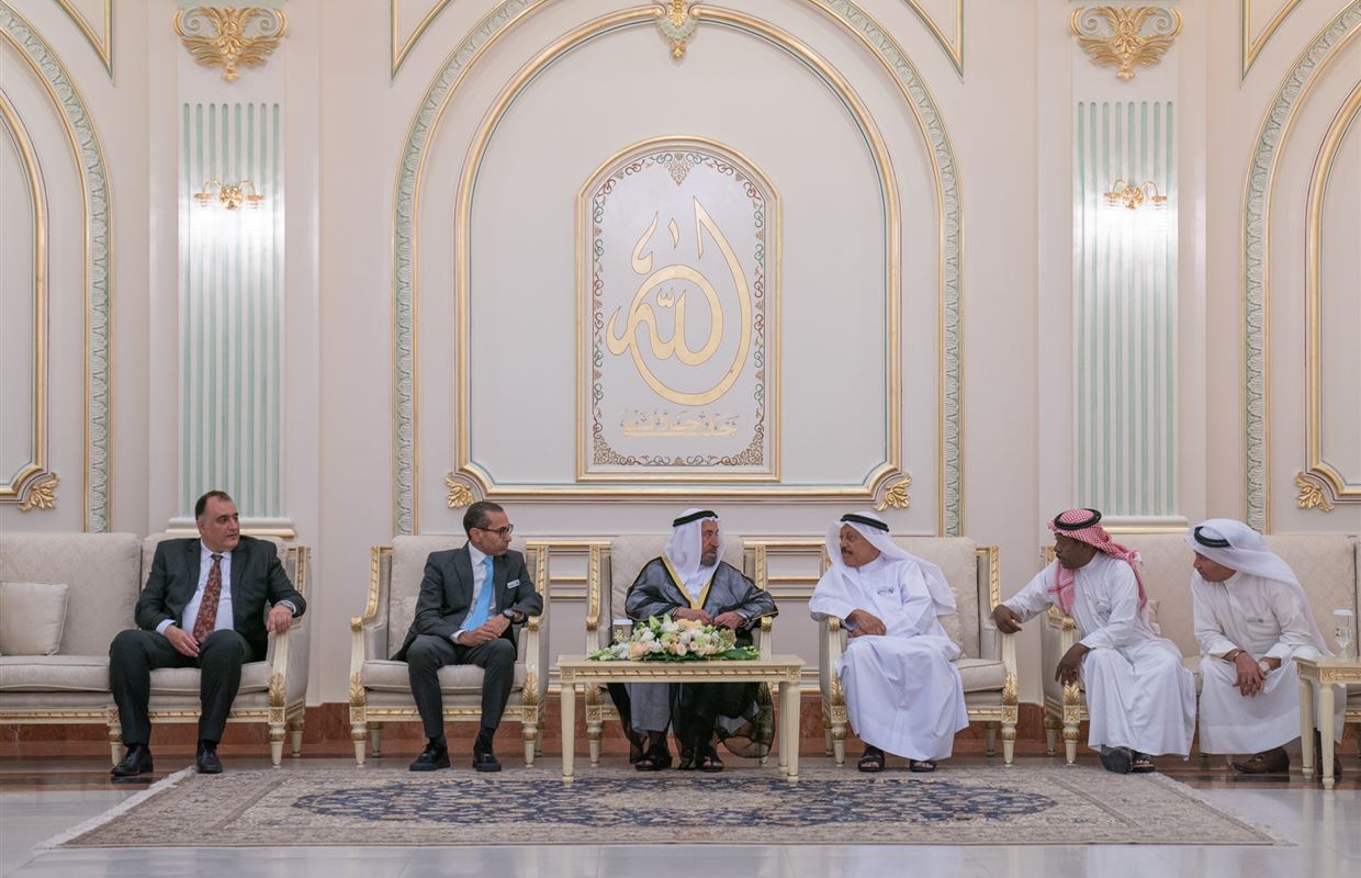 سلطان القاسمي يشهد ختام الدورة 32 من أيام الشارقة المسرحية ويُكرّم الفائزين