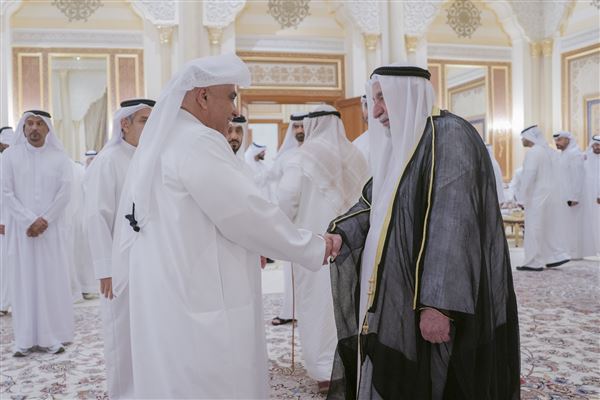 حاكم الشارقة يستقبل المهنئين بشهر رمضان المبارك في قصر البديع