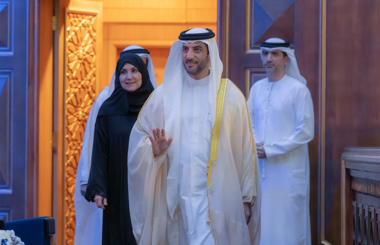 سلطان بن أحمد القاسمي يكرم الفائزين بجائزة الشارقة للتفوق والتميز التربوي في دورتها الـ 30