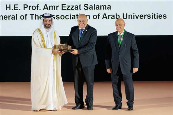 سلطان بن أحمد القاسمي يشهد انطلاق المؤتمر الثالث لرؤساء الجامعات العربية والروسية بجامعة الشارقة