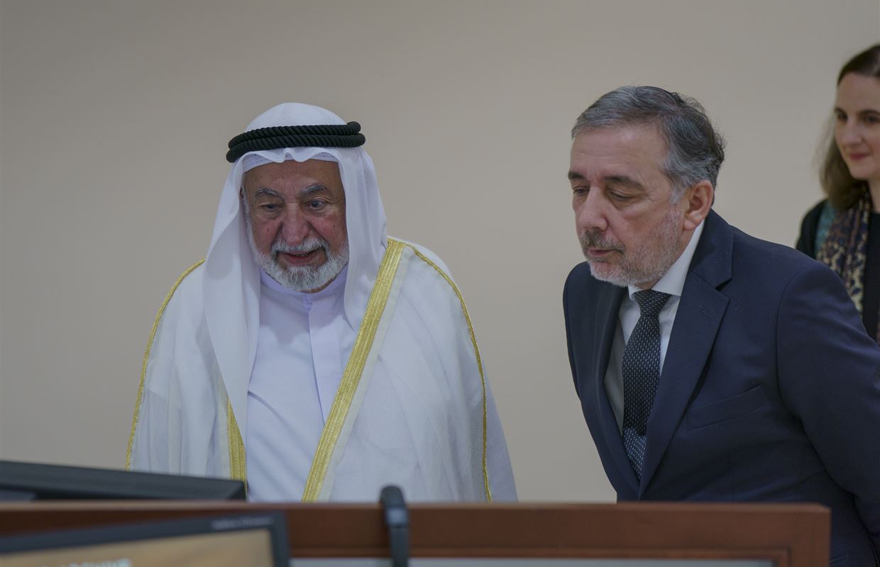 Sharjah Ruler meets with Pres. of the National Library of France