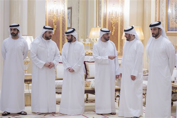 حاكم الشارقة يستقبل المهنئين بشهر رمضان المبارك في قصر البديع