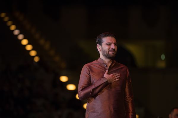 Sami Yusuf Recreates the Magic of His Universal Music in First Sharjah Concert