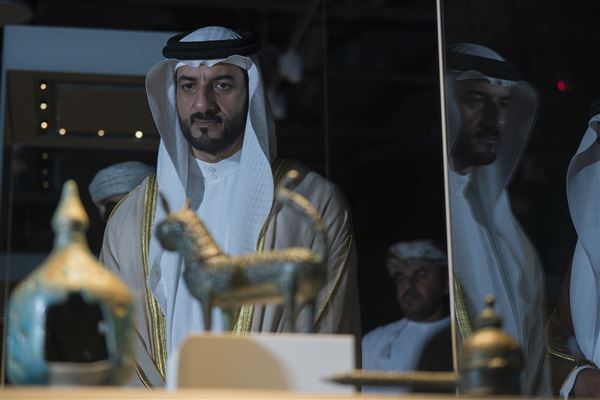 سلطان بن أحمد القاسمي يشهد افتتاح معرض 