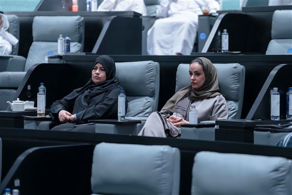 سلطان بن أحمد القاسمي يشهد جلسة العصف الذهني لجائزة التميز المؤسسي 
