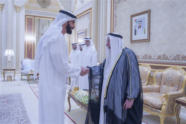 حاكم الشارقة يستقبل المهنئين بشهر رمضان المبارك في قصر البديع