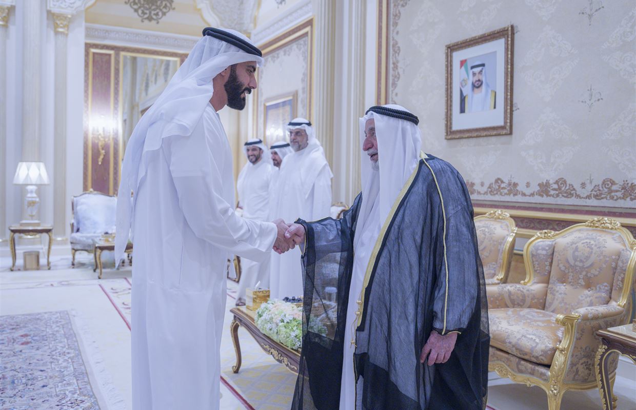 حاكم الشارقة يستقبل المهنئين بشهر رمضان المبارك في قصر البديع
