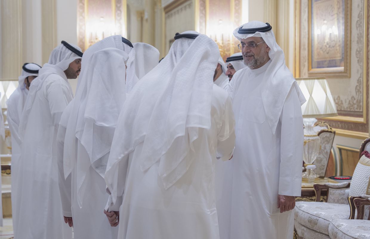 حاكم الشارقة يستقبل المهنئين بشهر رمضان المبارك في قصر البديع