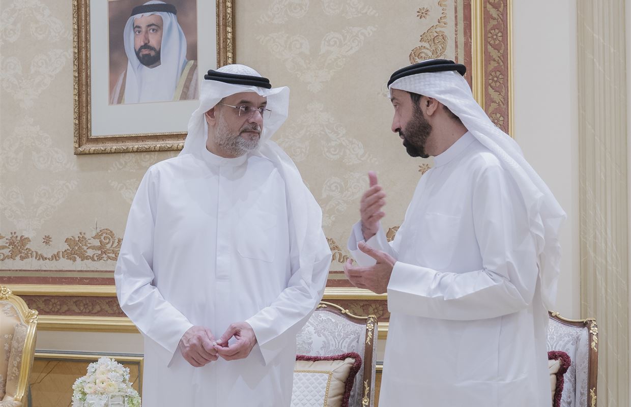 حاكم الشارقة يستقبل المهنئين بشهر رمضان المبارك في قصر البديع