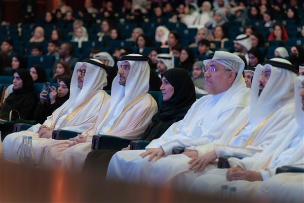 سلطان بن أحمد القاسمي يكرم الفائزين بجائزة الشارقة للتفوق والتميز التربوي في دورتها الـ 30