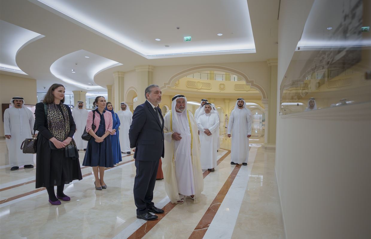 Sharjah Ruler meets with Pres. of the National Library of France