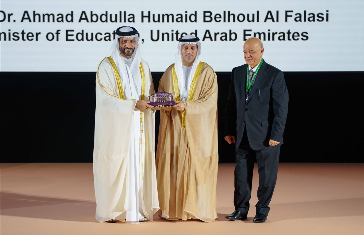 سلطان بن أحمد القاسمي يشهد انطلاق المؤتمر الثالث لرؤساء الجامعات العربية والروسية بجامعة الشارقة
