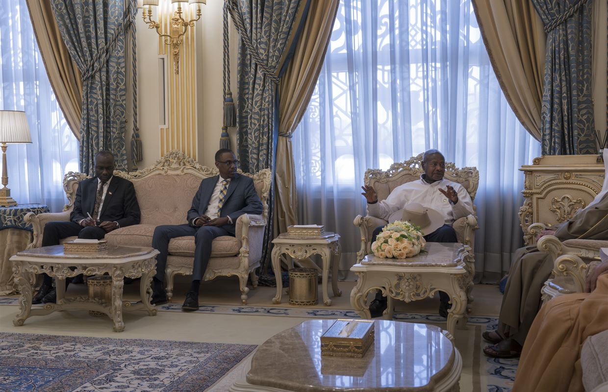 Sharjah Ruler receives President of Uganda