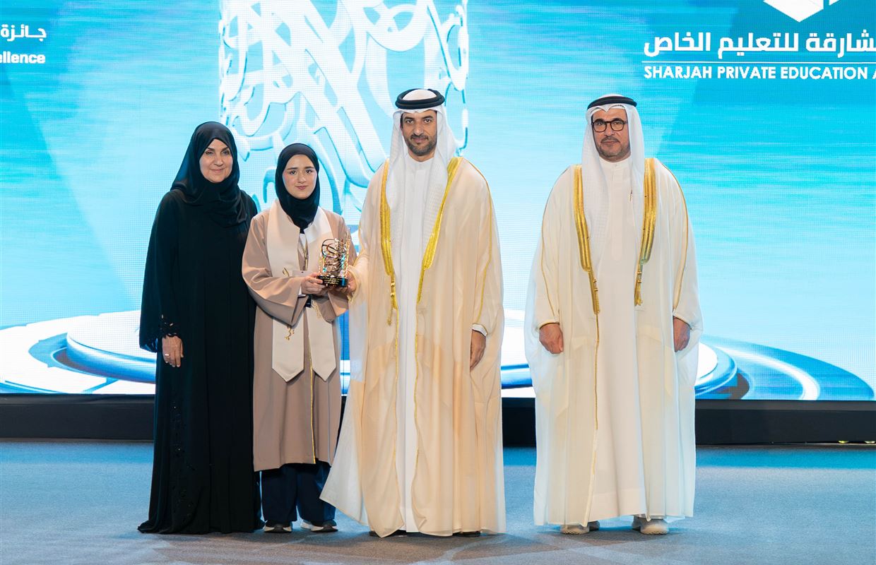 سلطان بن أحمد القاسمي يكرم الفائزين بجائزة الشارقة للتفوق والتميز التربوي في دورتها الـ 30