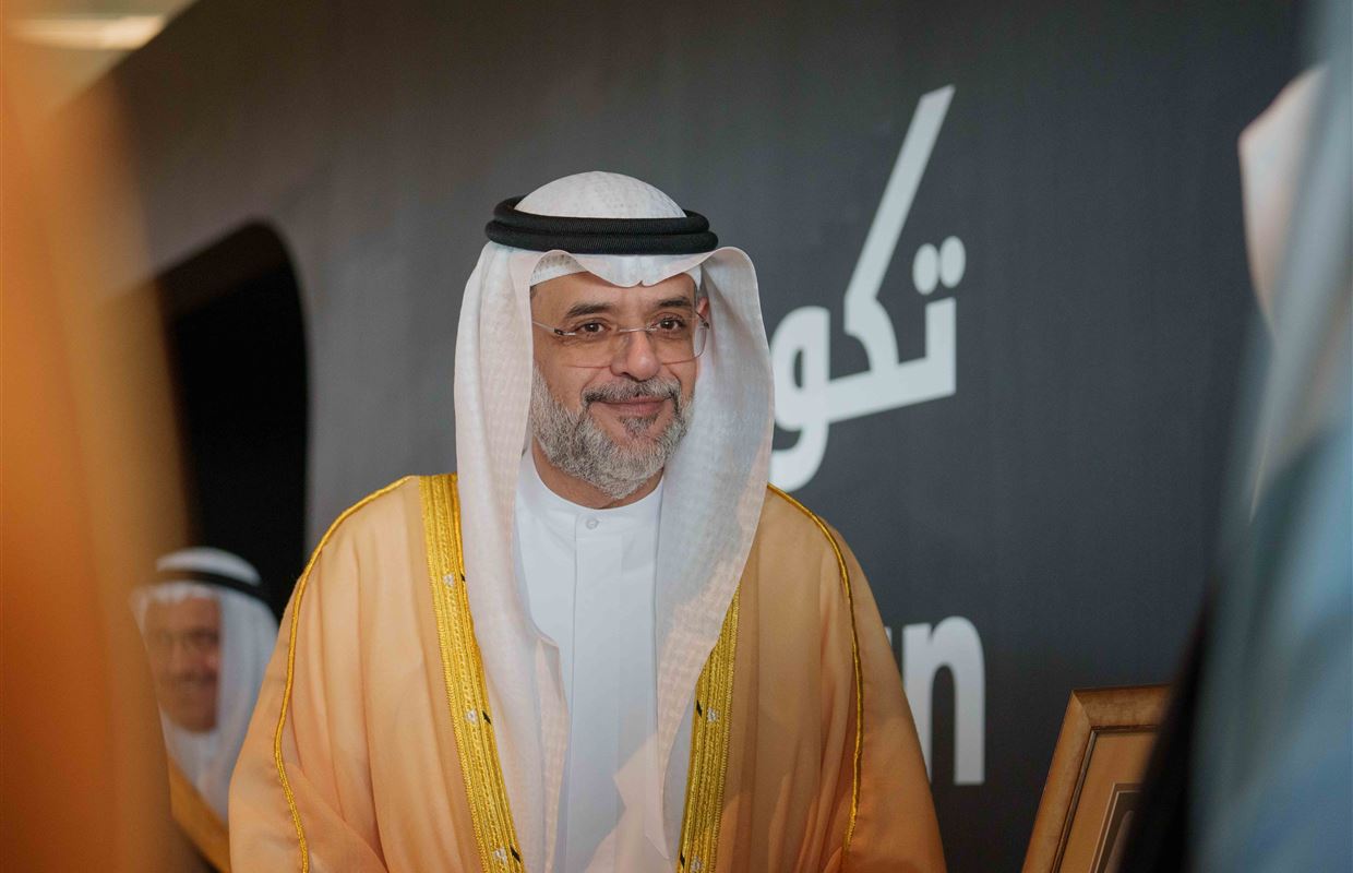 ولي عهد الشارقة يفتتح معرض 