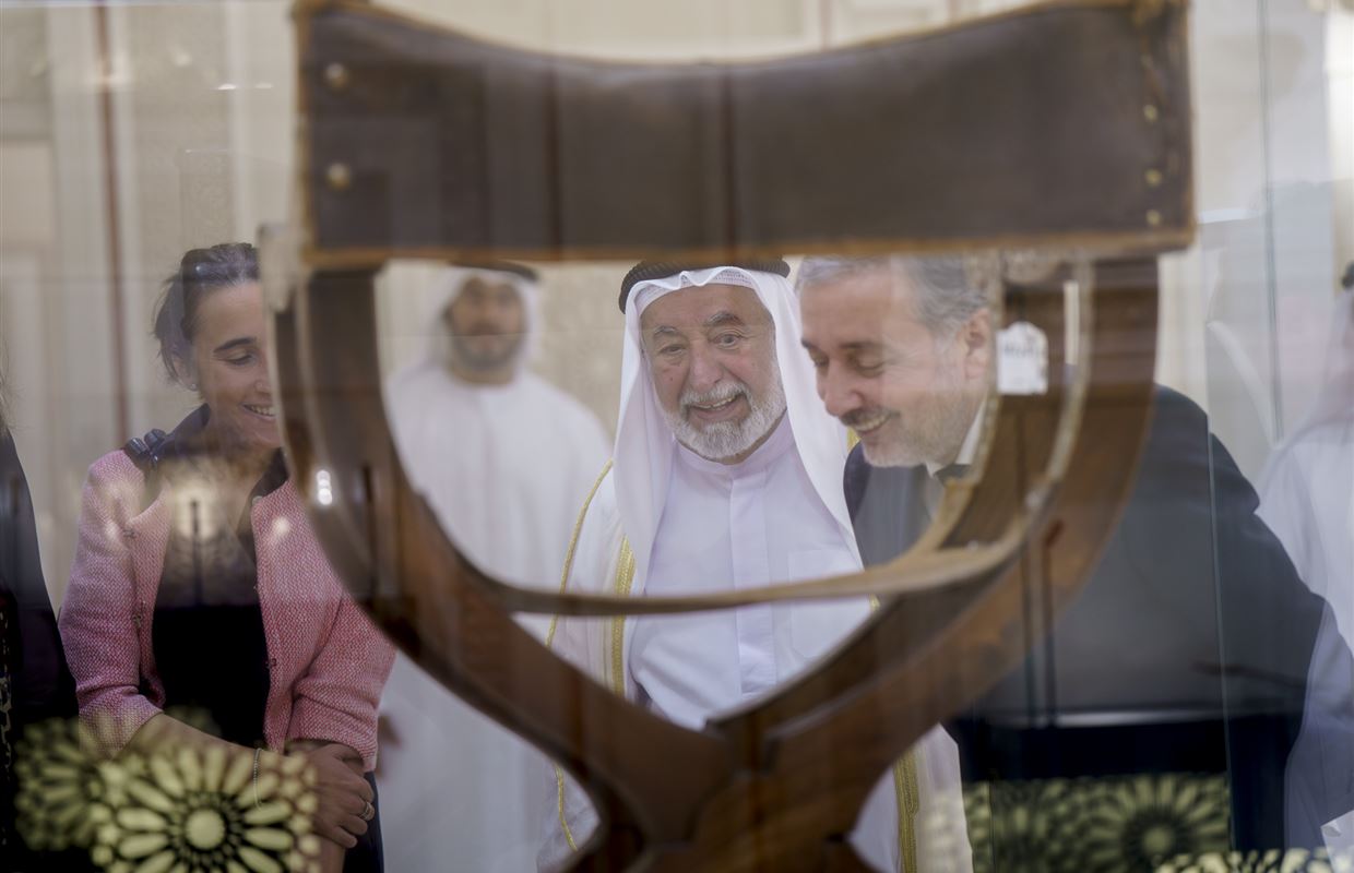 Sharjah Ruler meets with Pres. of the National Library of France