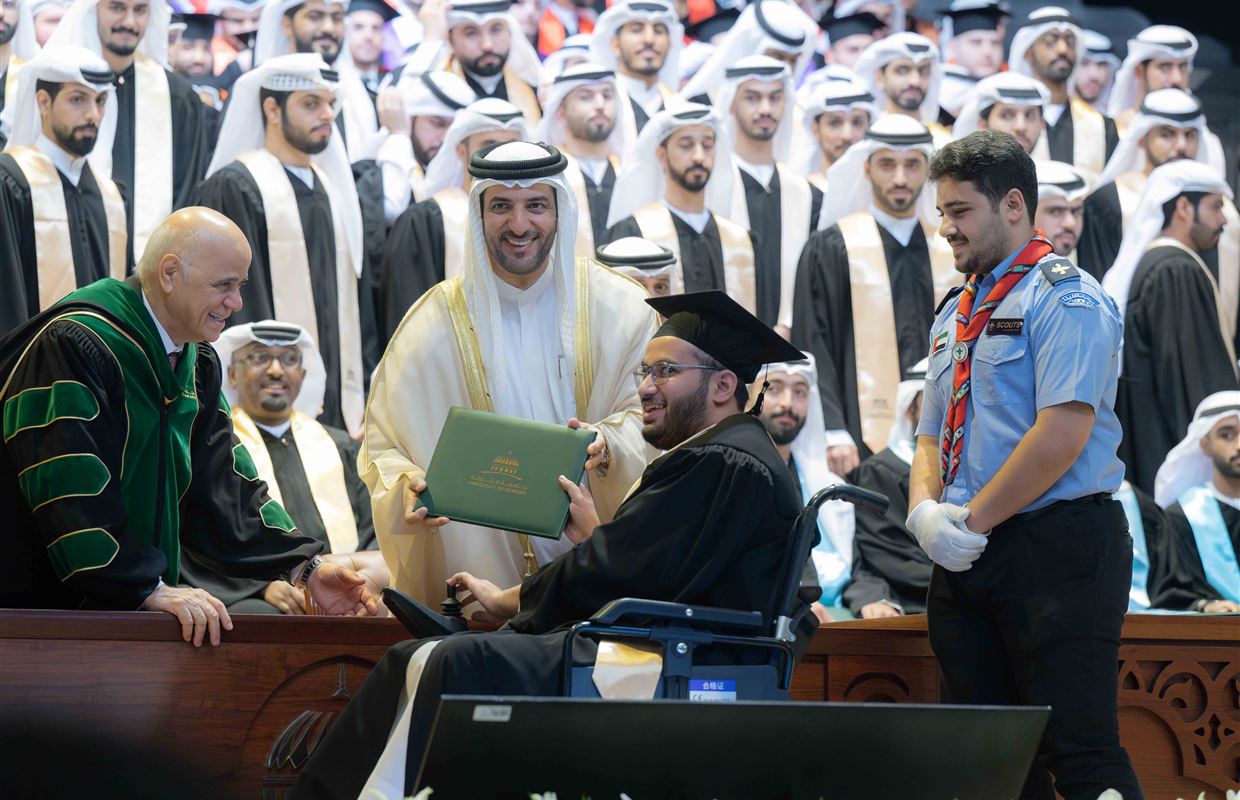 Sultan bin Ahmed attends UOS’s Fall 2024 Graduation Ceremony